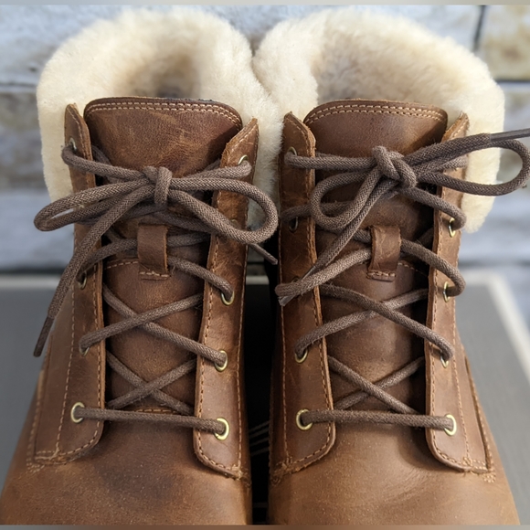 ⚡SOLD⚡Dansko Bailee Oiled Pull Up Brown Leather Lace Up Clog Boot w Shearling - Picture 5 of 11